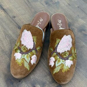 Women’s Matisse Embroidered Mules size 9.5